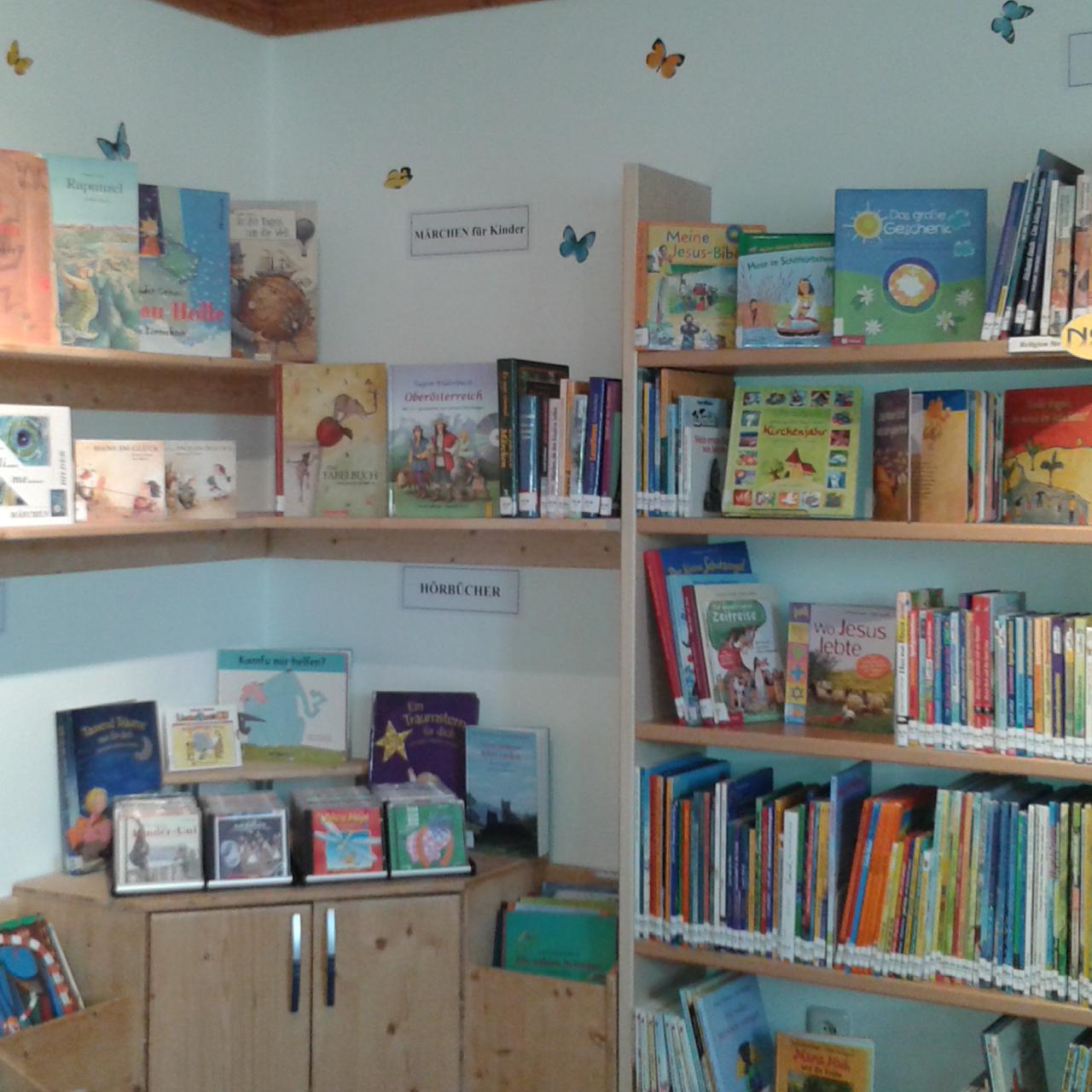 Bücherregal